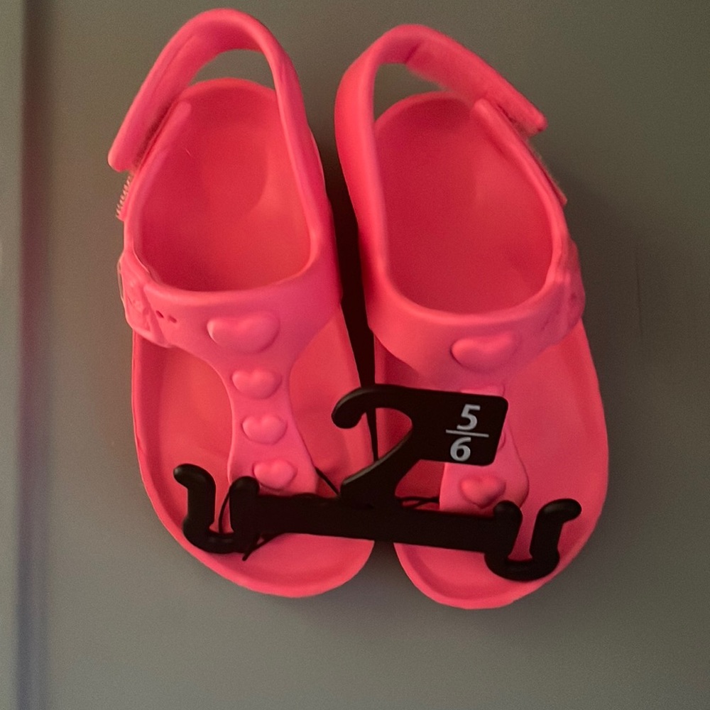 Toddler girls sandals size 5-6